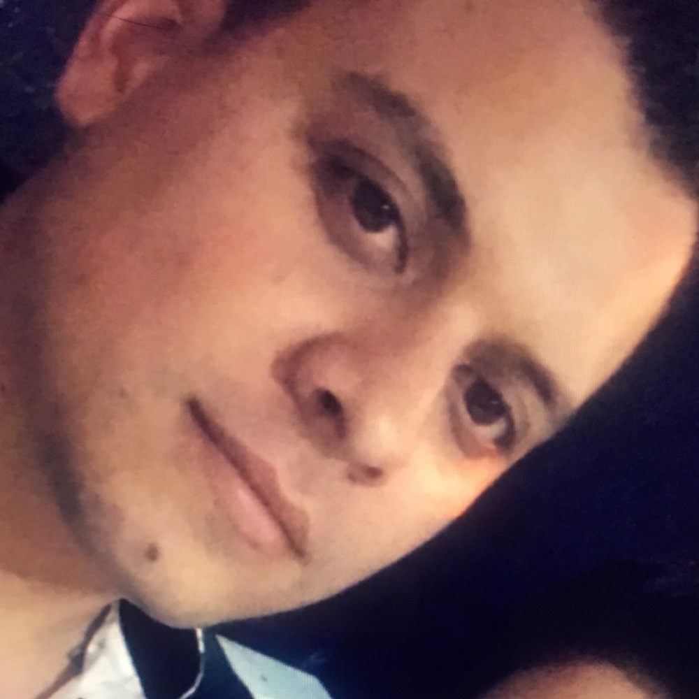 Meet your Posher, Luis